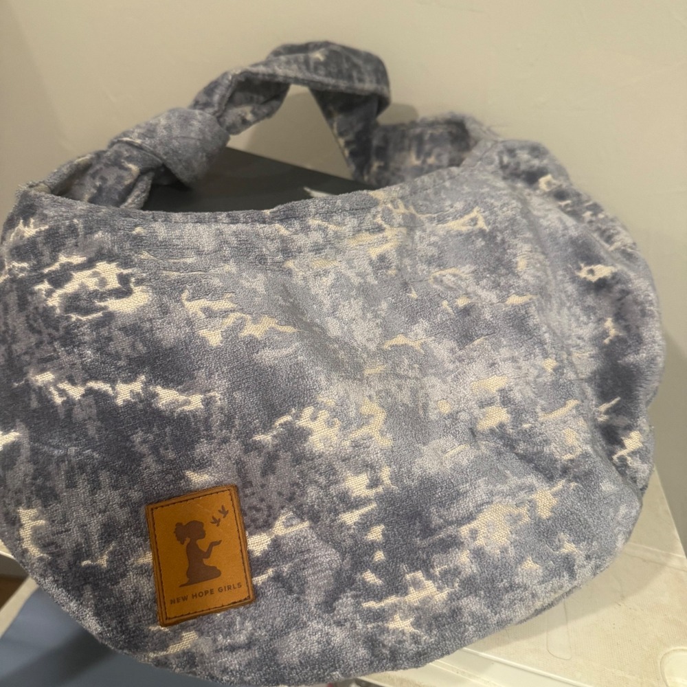 New Hope Girls Hobo Bag Women OS Blue Excellent Velvet Chenille Knot Handle